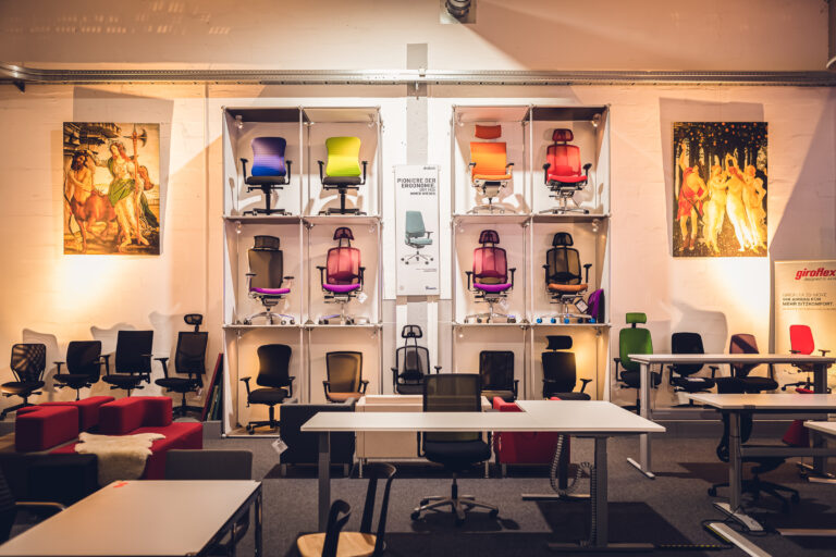 Bürodrehstühle und funktionale Bürostühle für den ergonomischen Büro-Arbeitsplatz