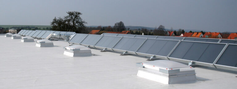 Hallenheizungen mit Solarluftkollektoren